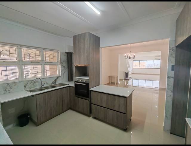 3 BEDROOM APARTMENT TO LET IN MUSGRAVE
